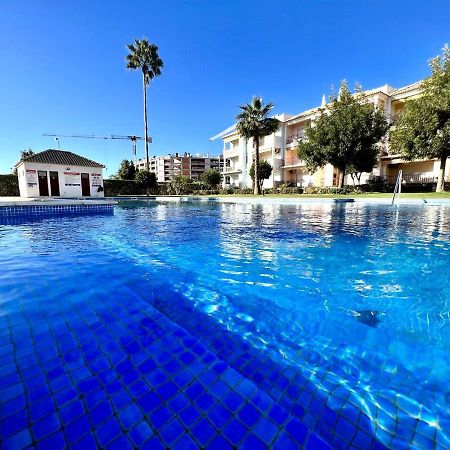Quarteira Elegant With Pool By Homing Apartment Bagian luar foto