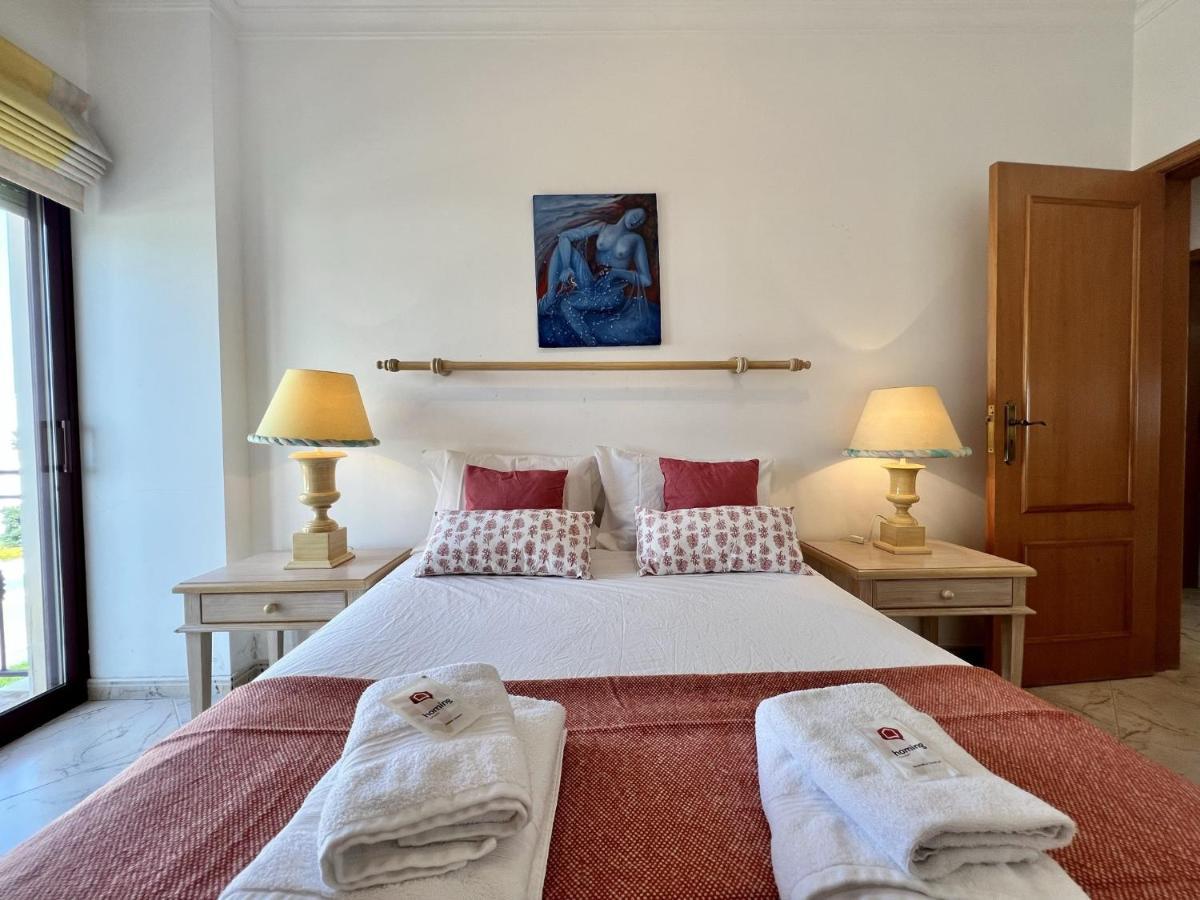 Quarteira Elegant With Pool By Homing Apartment Bagian luar foto