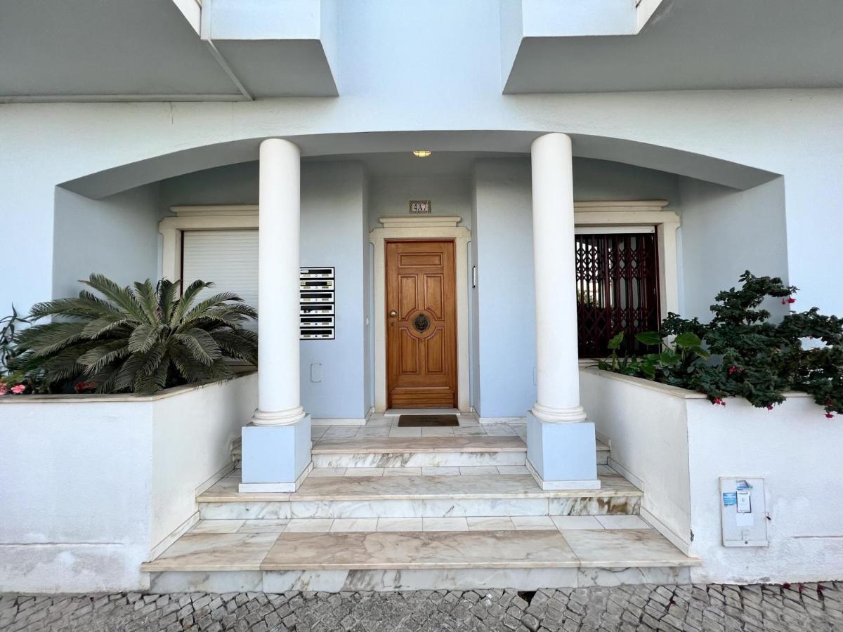 Quarteira Elegant With Pool By Homing Apartment Bagian luar foto