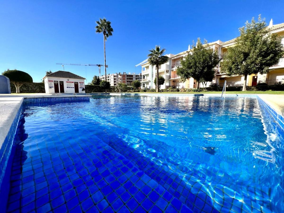 Quarteira Elegant With Pool By Homing Apartment Bagian luar foto