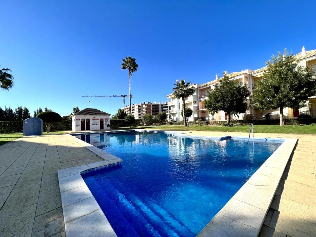 Quarteira Elegant With Pool By Homing Apartment Bagian luar foto